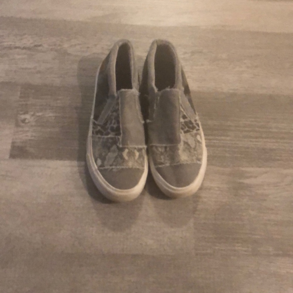 Blowfish sneaker